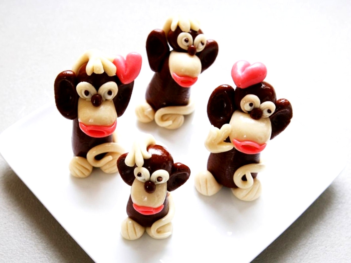 Marzipan Monkey Figurine - Mandelin