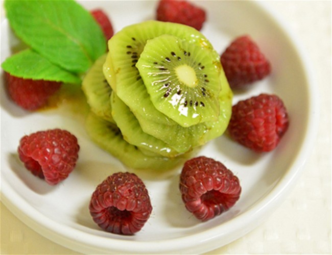 Image of Kiwi Fruit in Gingered Syrup