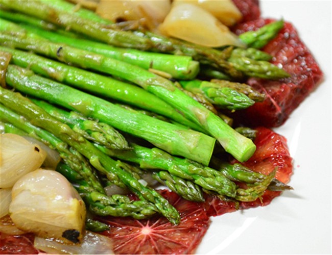 Image of Asparagus with Blood Oranges and Shallots