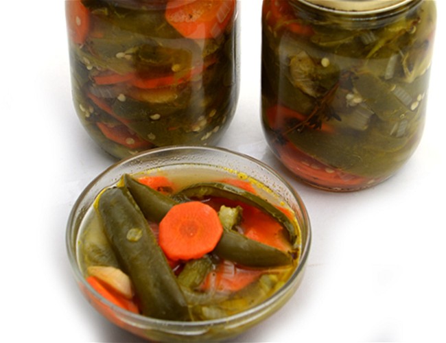 Image of Chiles Jalapeños en Escabeche (Pickled Chiles Jalapeños)