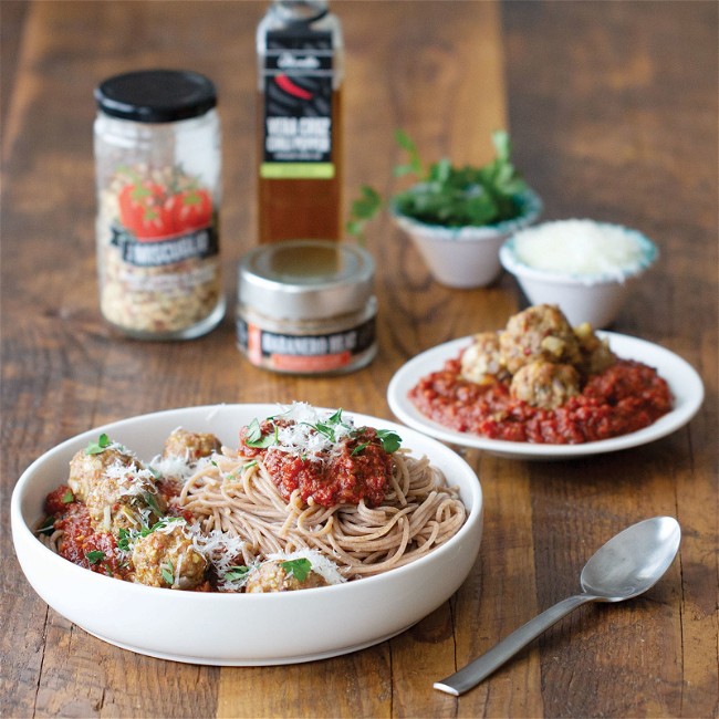 Image of Spaghetti With Spicy Marinara And Meatballs