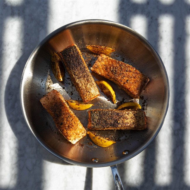 Image of Coriander and Fennel Crusted Seared Salmon