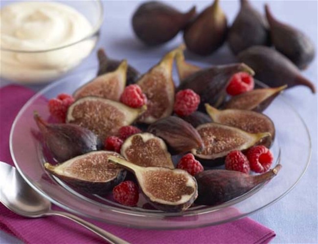 Image of Raspberries & Figs with Honey Mousse