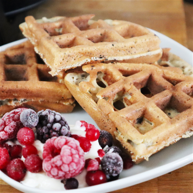 Image of Nut-Free Fluffy Pancakes / Waffles