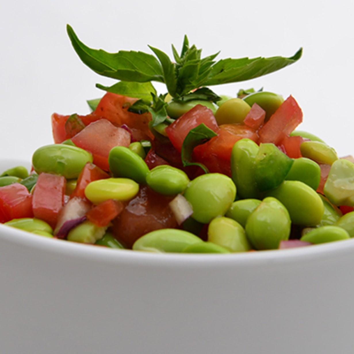 https://images.getrecipekit.com/v1613247458_Edamame_Salsa_efxrwp.jpg?aspect_ratio=1:1&quality=90&