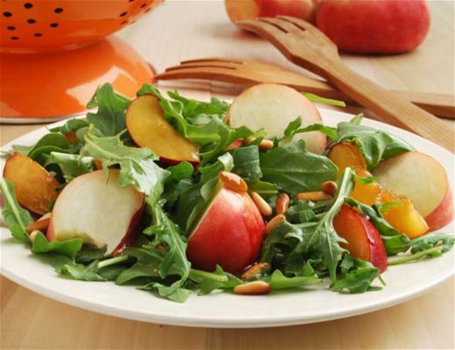 Image of Saturn Peach, Arugula and Plum Bite Salad