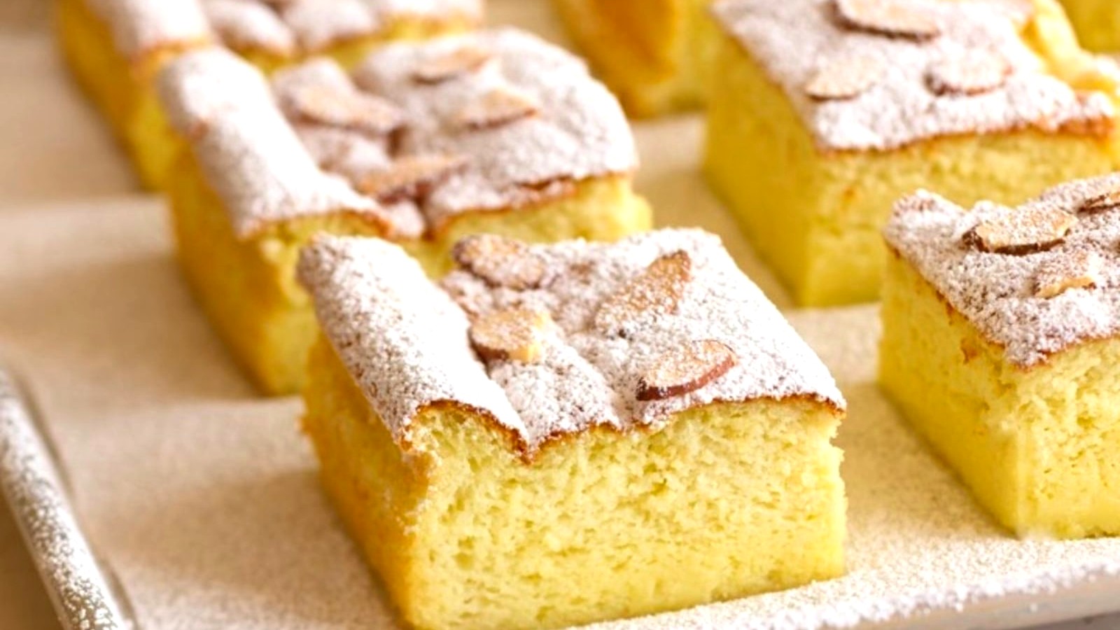 Image of Flourless Almond Cake with Raspberry Sauce