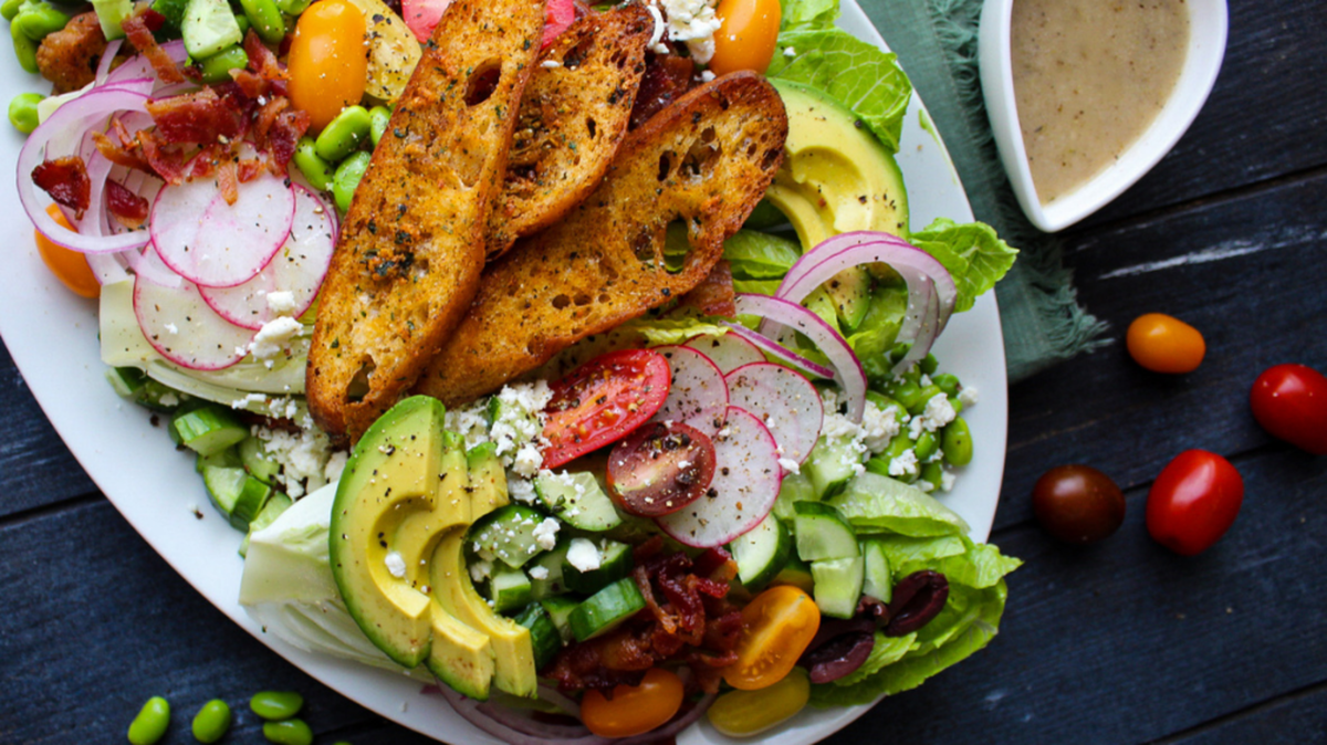 Farmhouse Salad with Fennel Vinaigrette Dressing