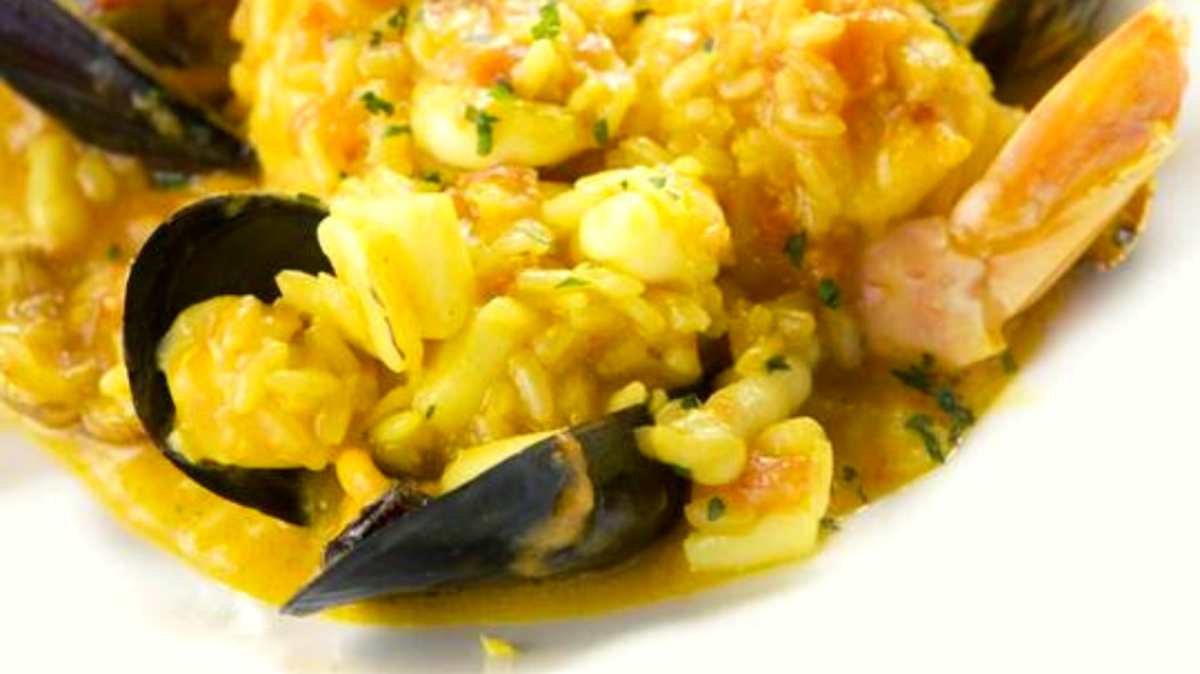 Easy Saffron Seafood Risotto
