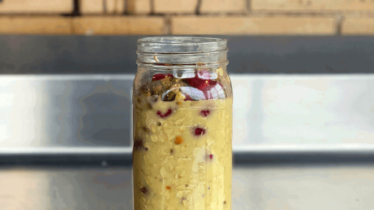 Raspberry Saffron Overnight Oats