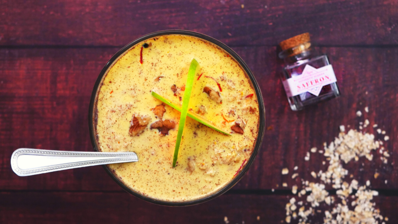 Image of Overnight Oats with Cinnamon & Saffron