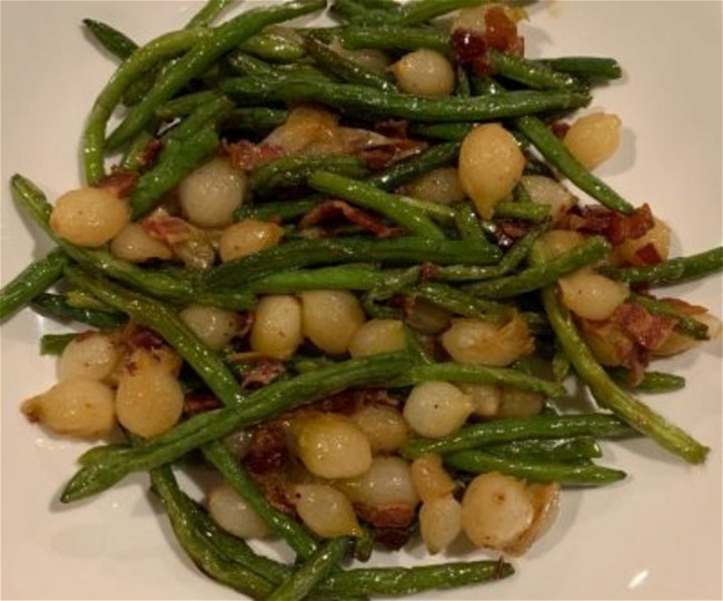 Image of Roasted Green Beans with Pearl Onions and Bacon Lardons in Balsamic Glaze