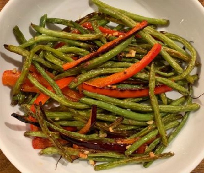 Image of Roasted Green Beans and Red Bell Pepper with Garlic and Ginger