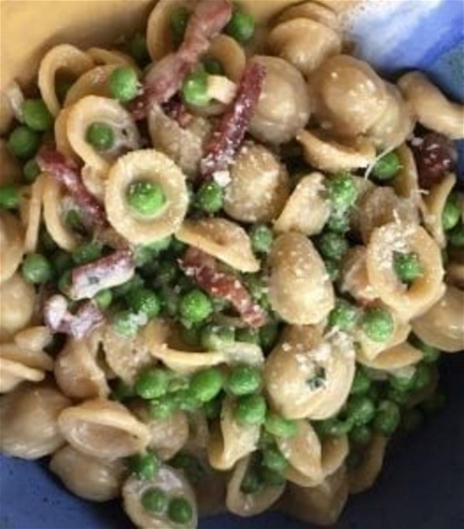 Image of One Pan Pasta with Bacon and Peas