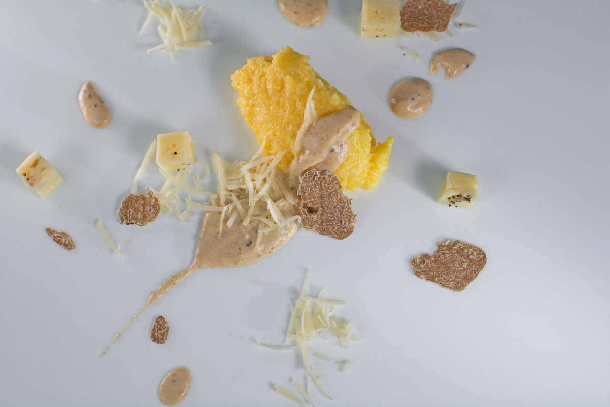 POLENTA WITH WHITE TARTUFATA