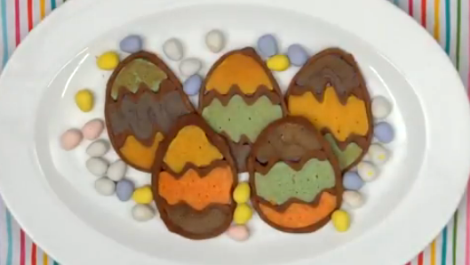 Image of How To Make Pancake Art: Easter Eggs