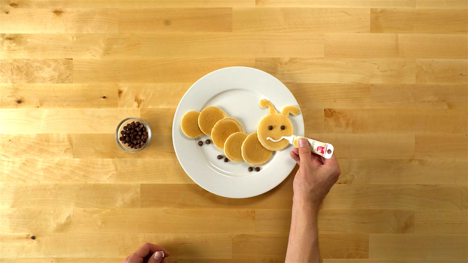 Image of Pancake Art: Caterpillar