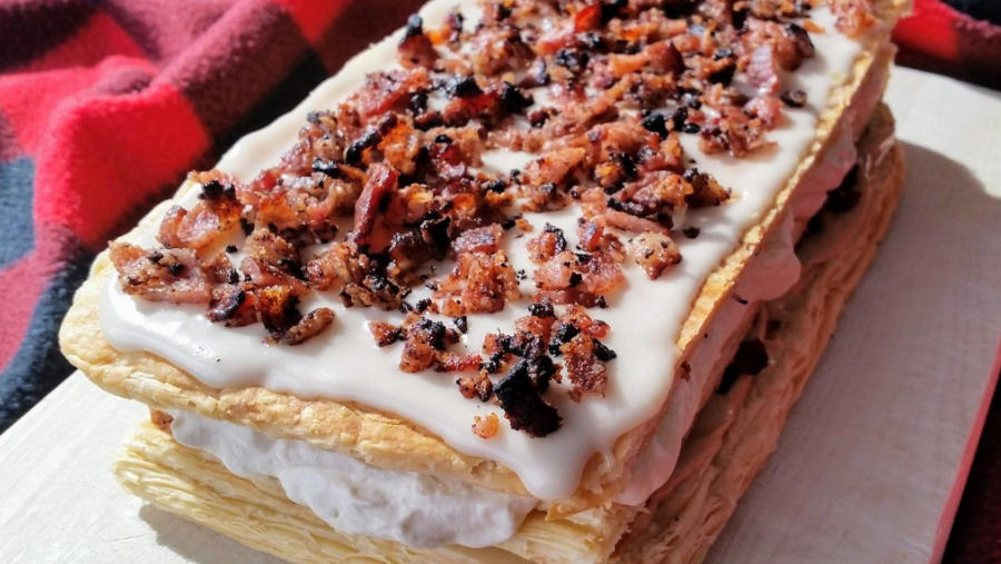 Image of Mille feuille géant à l’érable et bacon