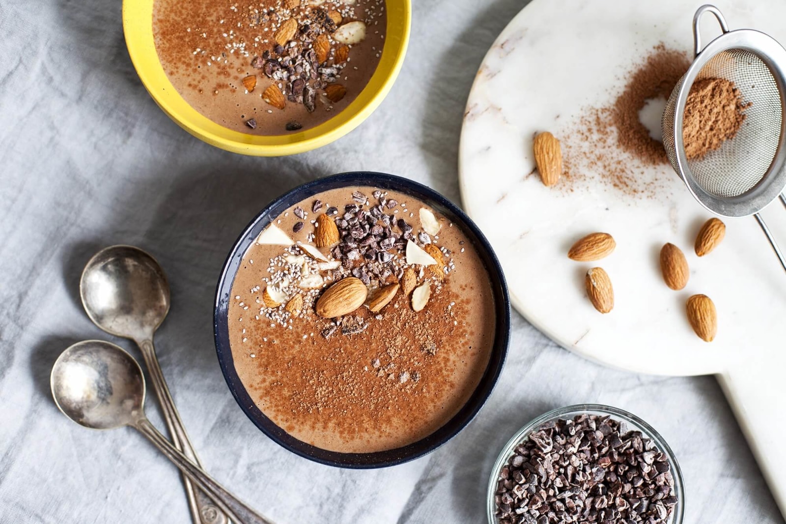 Image of Chocolate and Almond Butter Smoothie Bowl 