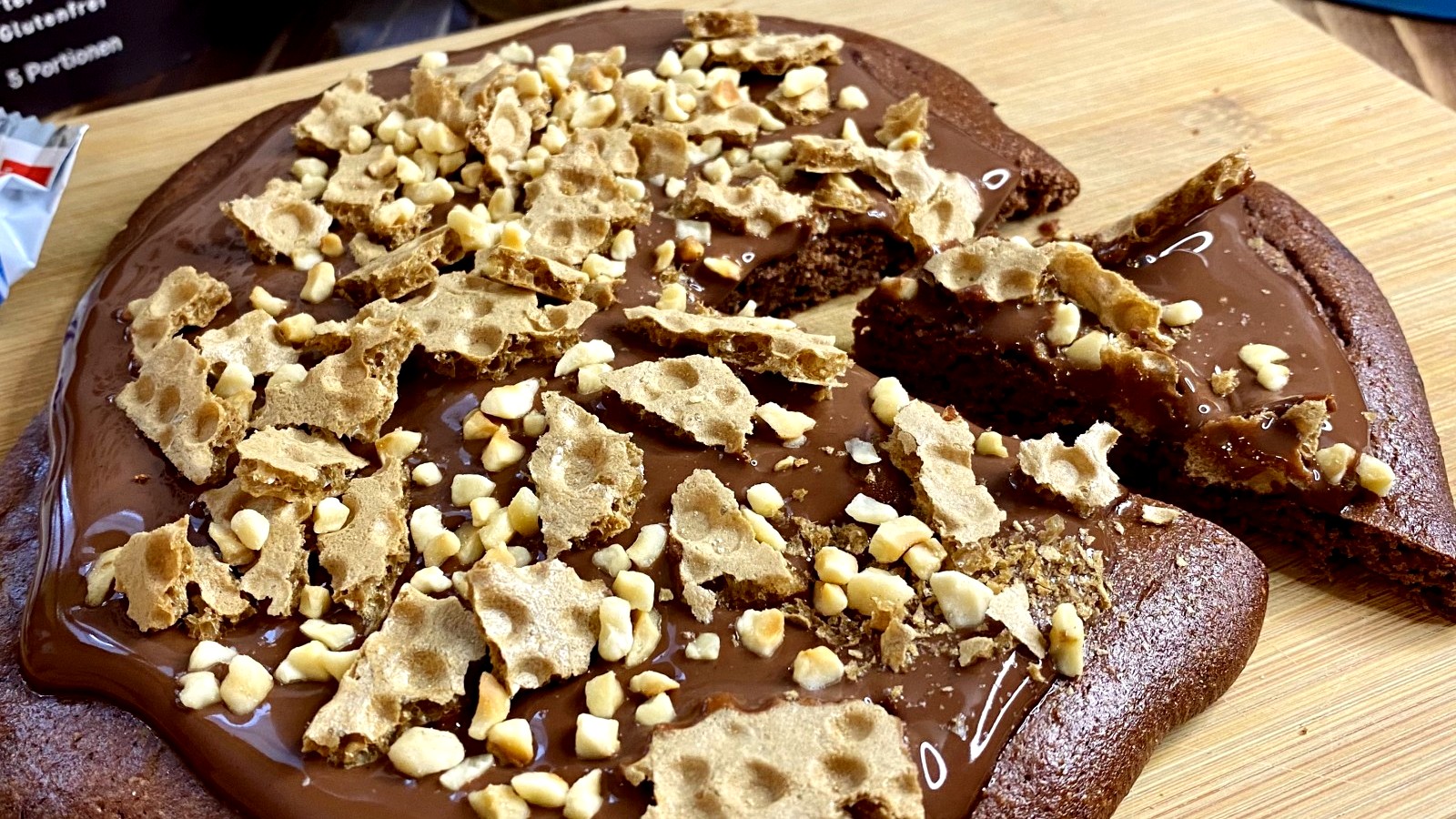 Image of SCHOKO-KNOPPERS-PIZZA IM MAKECAKE-STYLE