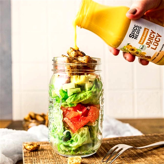 Image of Salat im Glas mit Grapefruit, Avocado und Juicy Lucy Salatdressing - Perfekt für Unterwegs