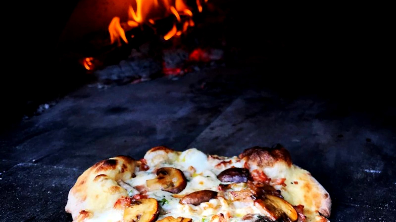 Image of Machaca Mushroom Pizza