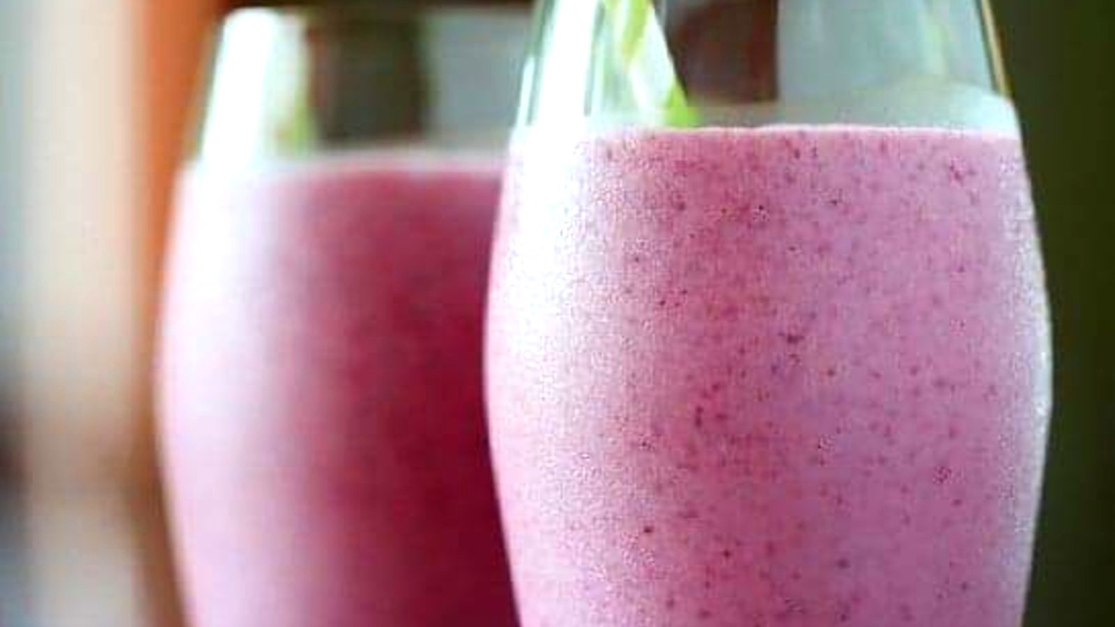 Image of HASKAP, PEAR AND RASPBERRY SMOOTHIE