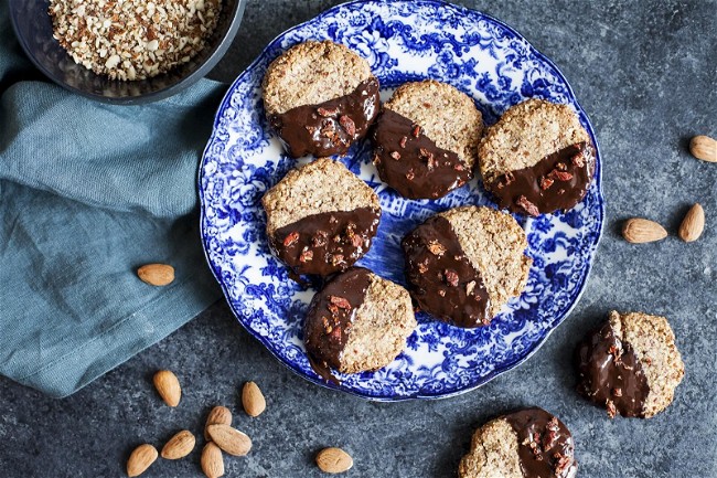 Image of Gluten-Free Chocolate-Dipped Cookies with Almond Powder 