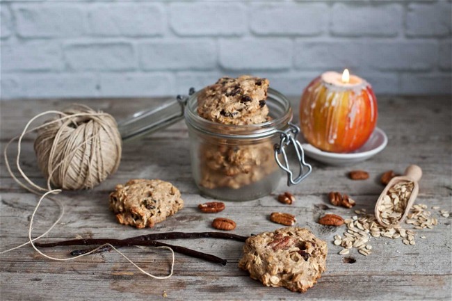 Image of Oatmeal, Cranberry and Pecan Cookies 