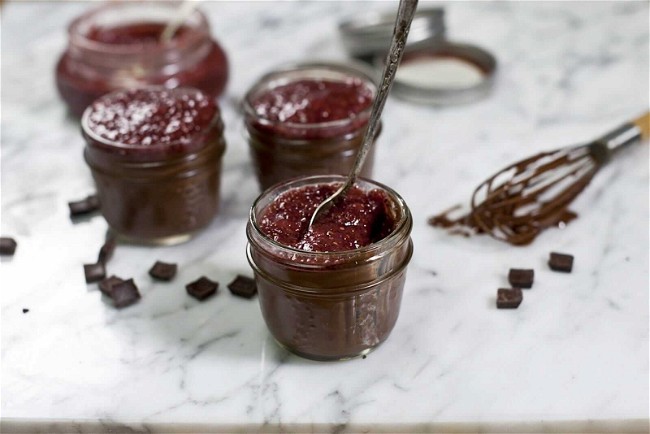 Image of Hazelnut-Chocolate Mousse with ProactivChia-Berry Jam