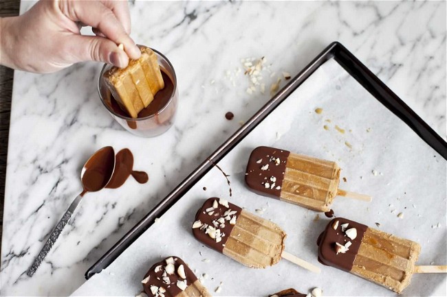 Image of Coffee and Hazelnut Butter Popsicles Dipped in Chocolate 