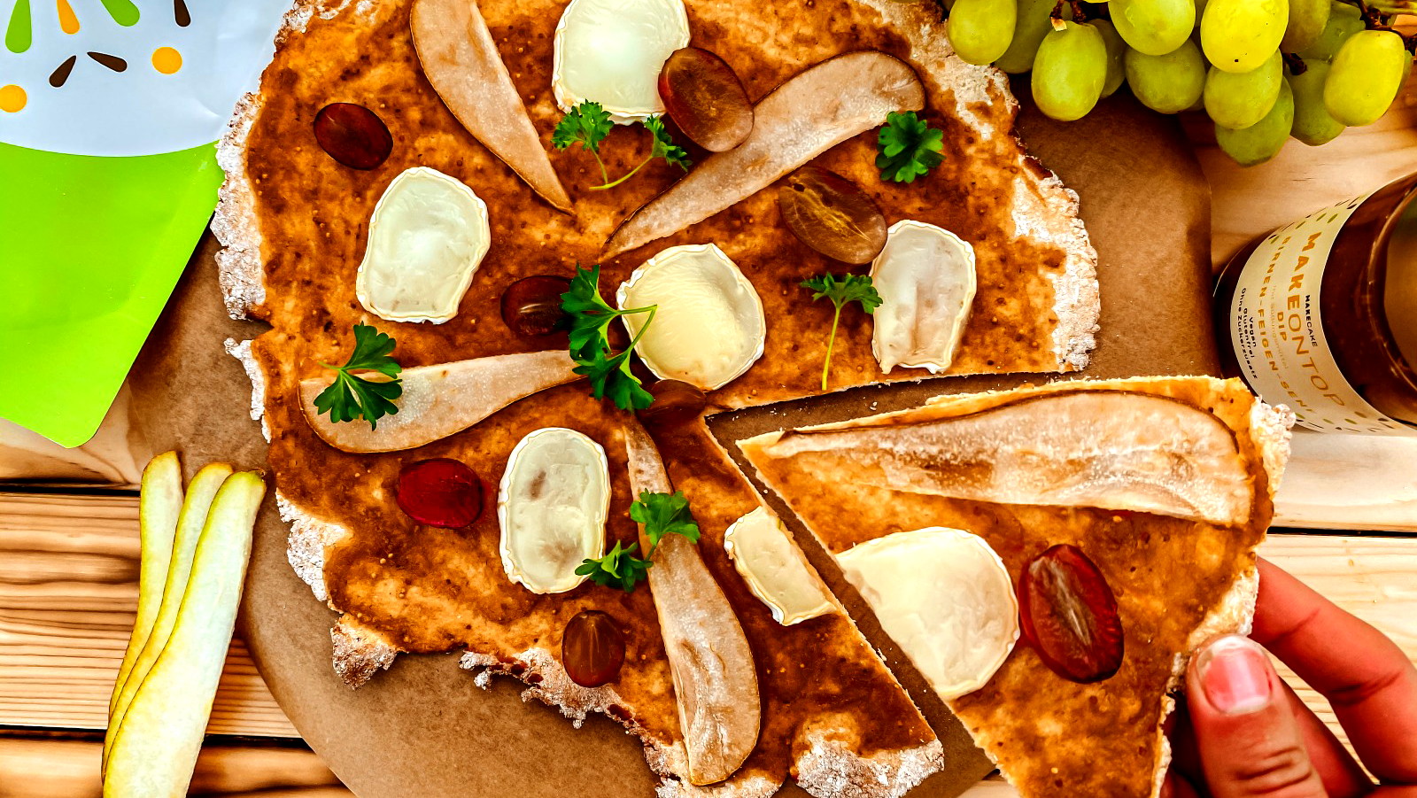 Image of FLAMMKUCHEN BIRNE-ZIEGENKÄSE