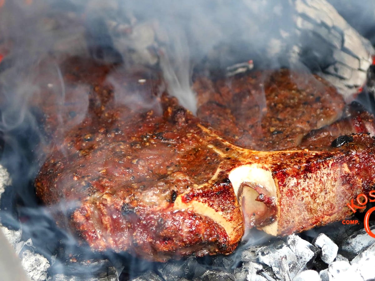 Using the Caveman Tabletop Steak Cooker 