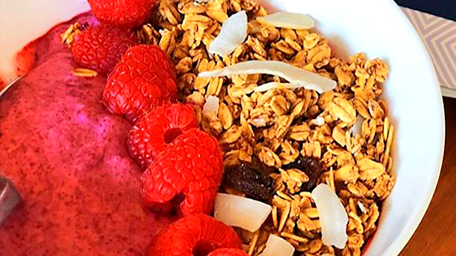 Image of HASKAPA GRANOLA BOWL WITH ALPRO YOGHURT