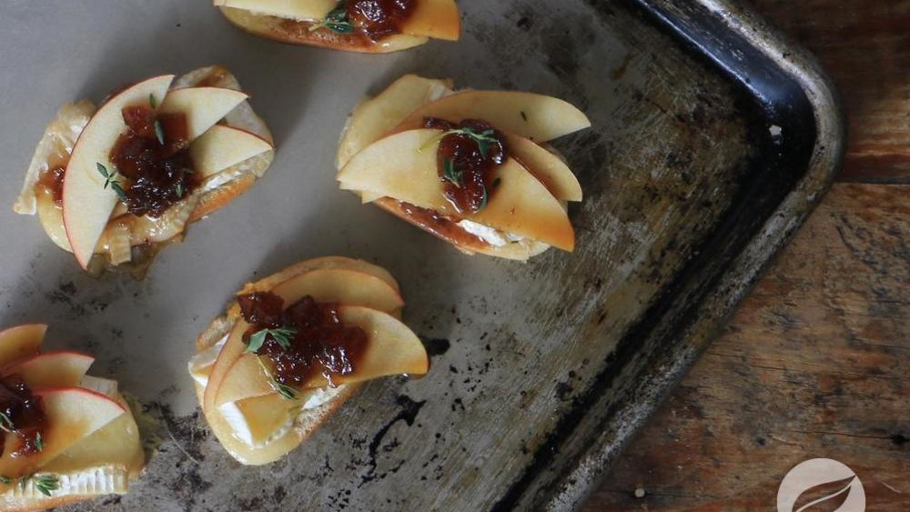 Image of Brie & Apple Crostini