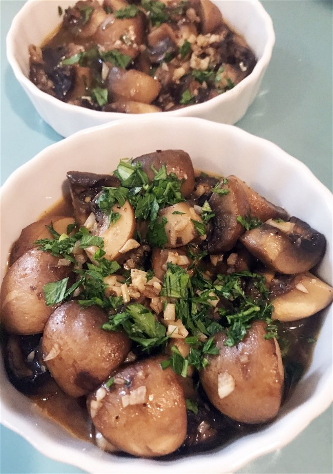 Image of Spanish Meal: Garlic Mushrooms (Champinones al ajillo)