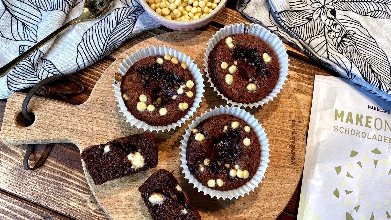 Image of BLACK & WHITE MUFFINS