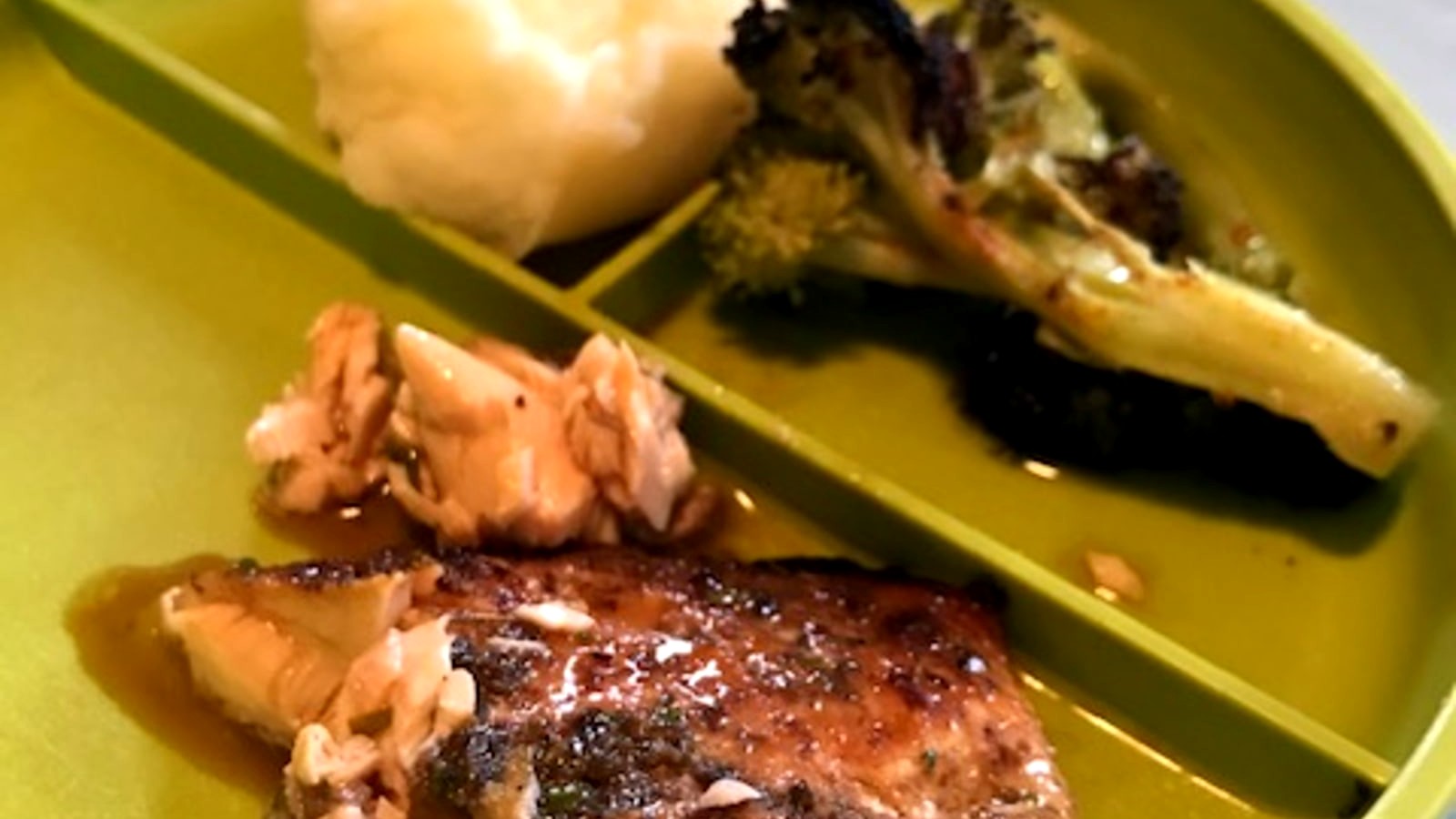 Image of Kelp-Rubbed Broiled Salmon