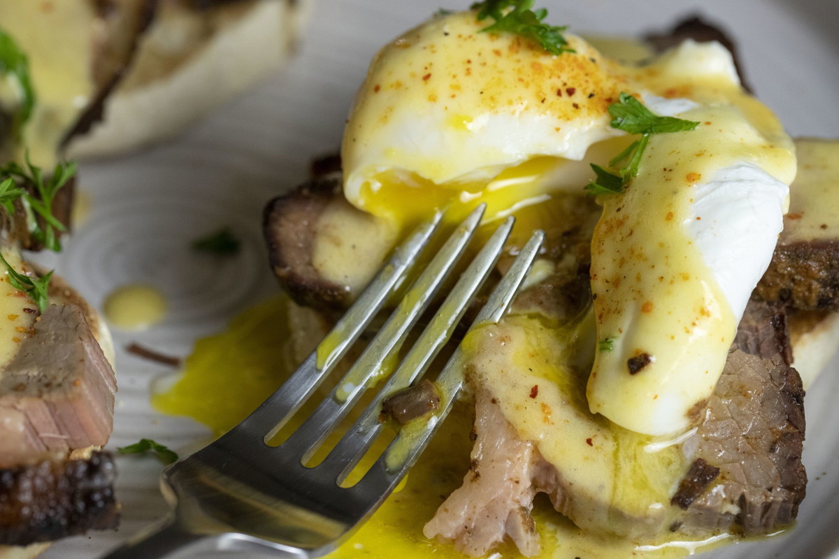 Brisket Eggs Benedict