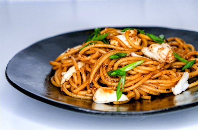 Image of Garlic Noodles With Crab Meat