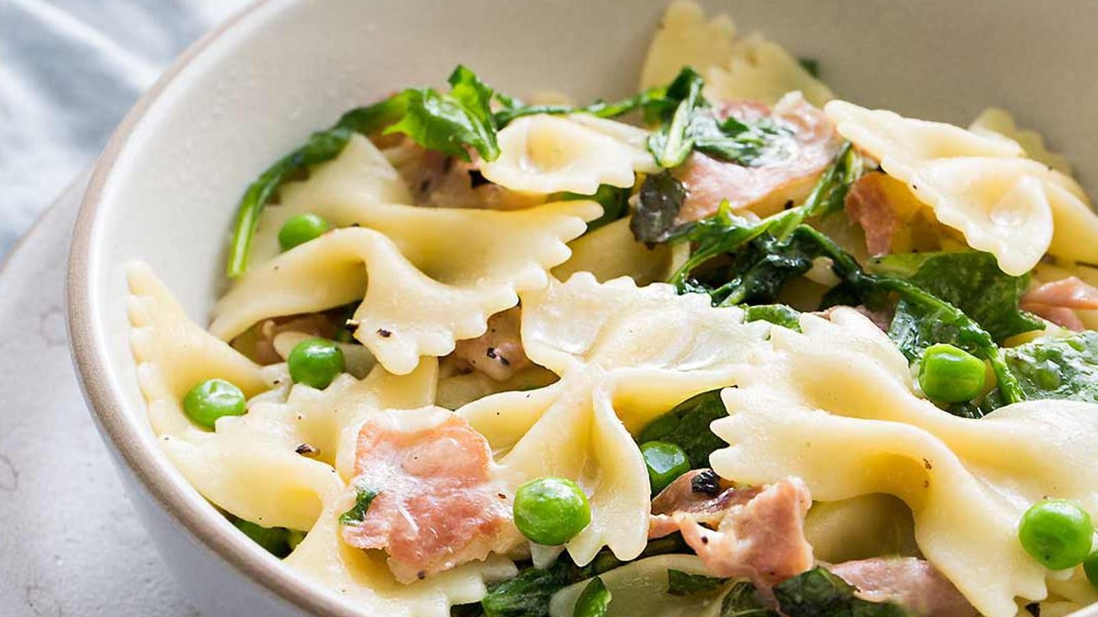 Image of Bowtie Pasta with Peas, Prosciutto and Arugula