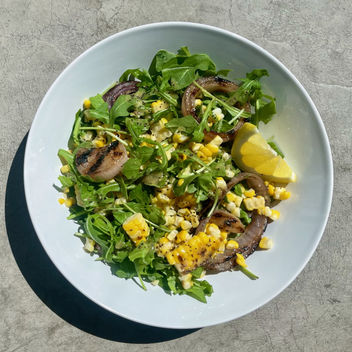 Grilled Corn and Arugula Salad wtih Red Onion and Lemon