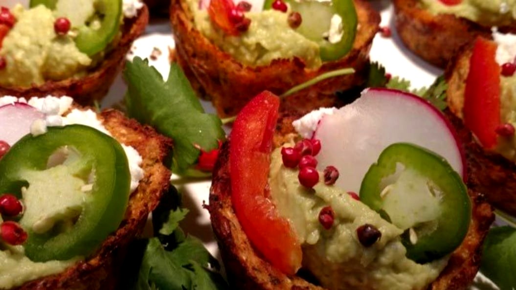 Image of Holiday Cauliflower Avocado Hummus “Cupcakes”