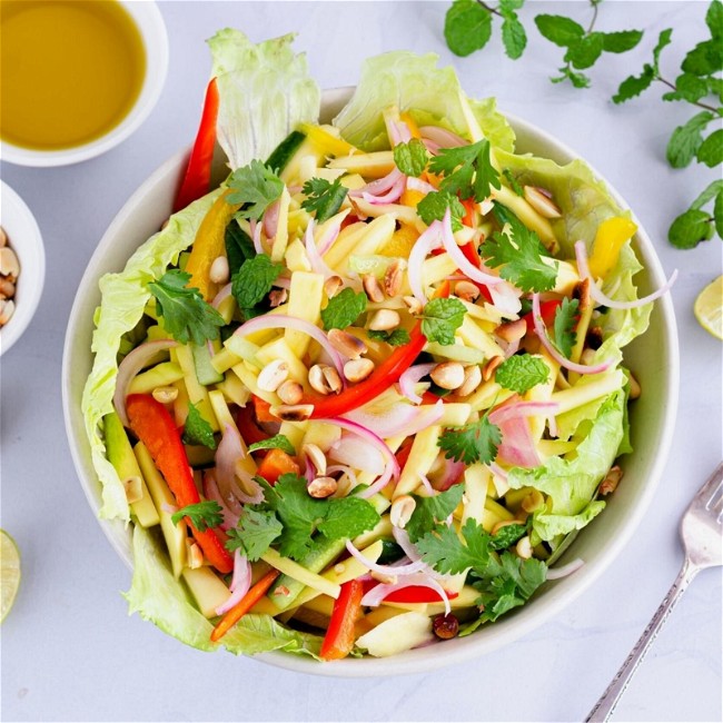 Image of Mango Salad (Kerabu Mangga / Som Tam Mamuang)