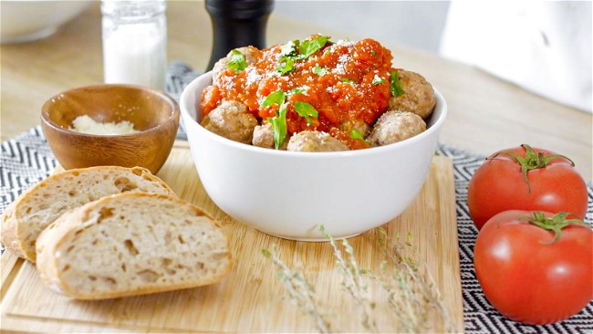 Image of Meatballs with Tomato Sauce