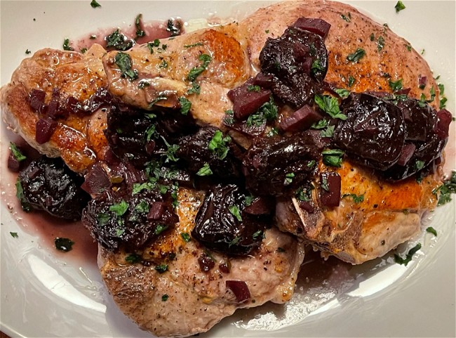 Image of Pork Chops with Prunes and Red Wine Sauce