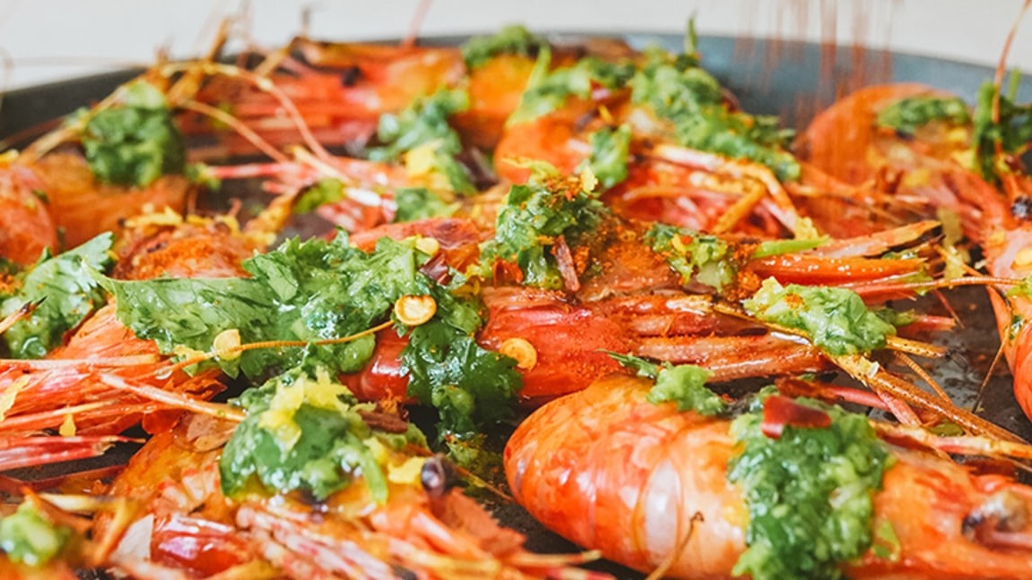 Image of Head-On Spicy Garlic Shrimp