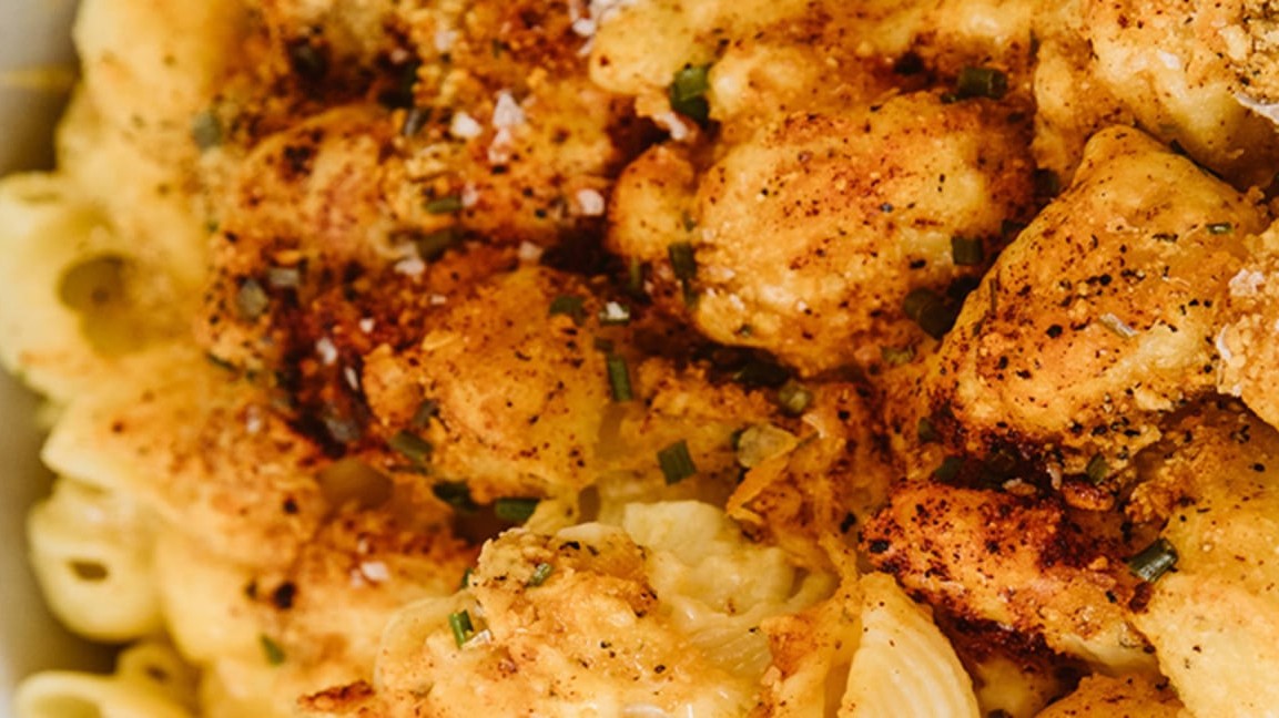 Image of Creamy Baked Mac & Cheese with Paprika