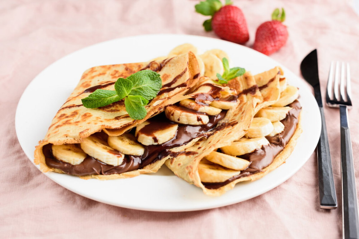 Palacsinta - Hungarian Pancakes
