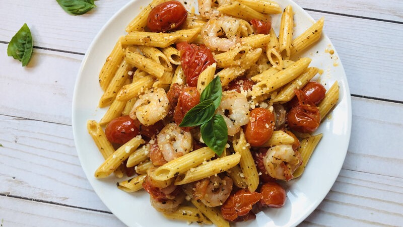 Pasta with Burst Cherry Tomatoes and Shrimp – Mediterranean Movement